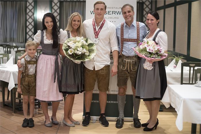 A.C. Wals Familie feiert Vize Junioren Europameister  Markus Ragginger