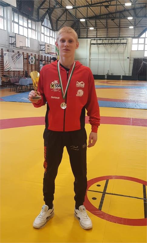 Kristian Cikel gewinnt die offenen U15-Meisterschaften von Ungarn 