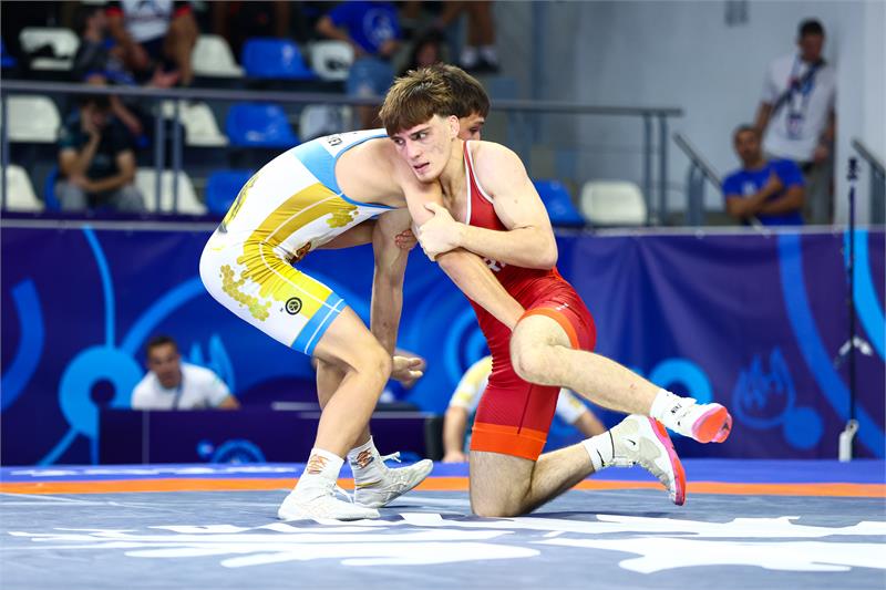 Isa Bektemirov belegt den 18. Platz bei der U20-Weltmeisterschaft in Samokov