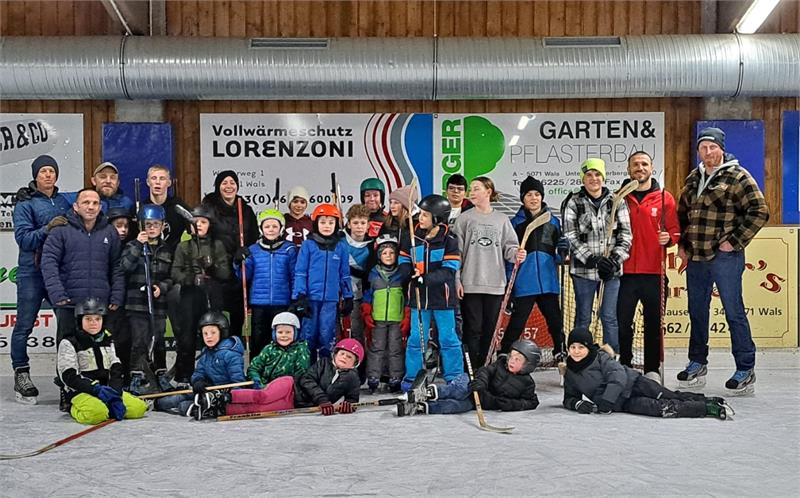 Eishockey- und Eislauftraining für unsere Nachwuchsringer