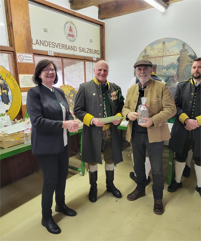 Gerhard Huber siegt beim Vortlschießen